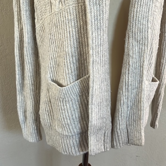 Abercrombie & Fitch Open Front Cream Sweater Cardigan - Picture 4 of 12